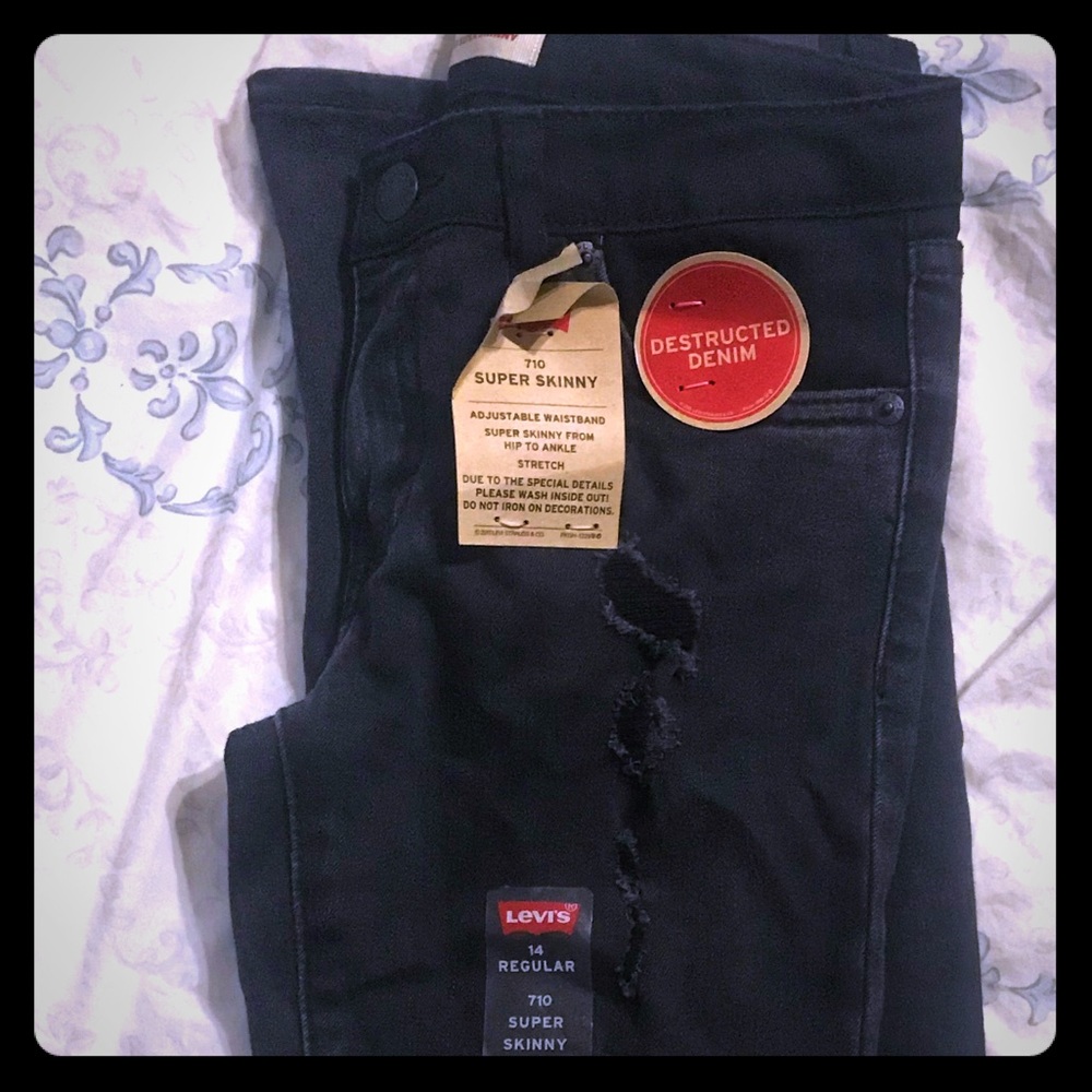 Levi skinny jeans